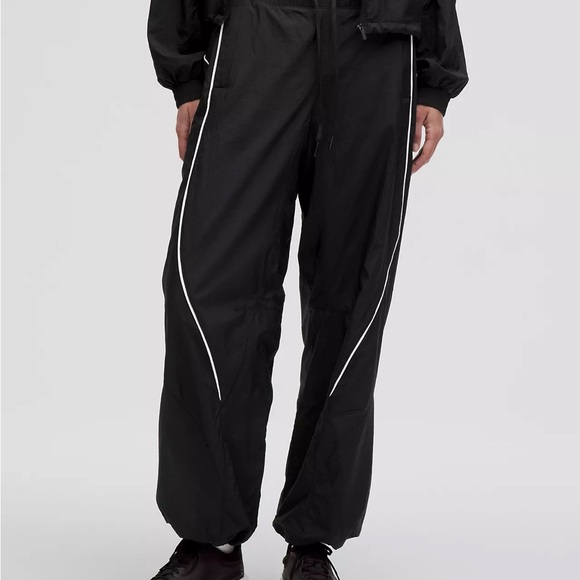 Lululemon - License to Train Mid-Rise Lightweight Jogger Size 4 - Picture 2 of 8